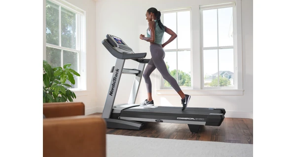 Běžecký pás NordicTrack Commercial 2450