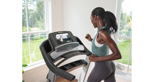 Běžecký pás NordicTrack Commercial 2450