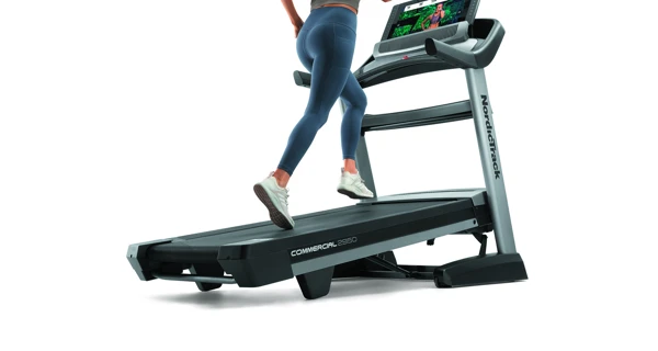 Běžecký pás NordicTrack Commercial 2950