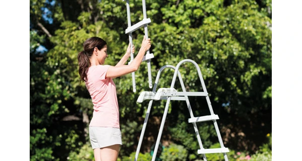 Bezpečnostní schůdky k bazénům - výška stěny do 1,07 m (poškozený obal)