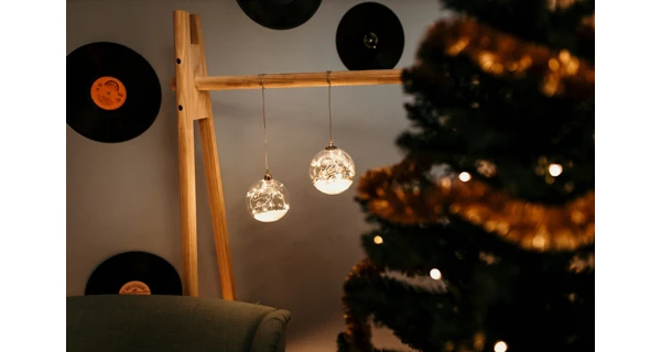 Crystal závěsná koule se strunou 12 LED