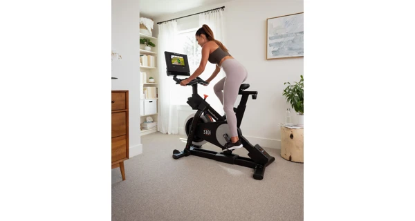 Cyklotrenažér NordicTrack Studio 10"