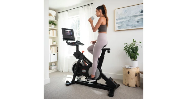 Cyklotrenažér NordicTrack Studio 10"