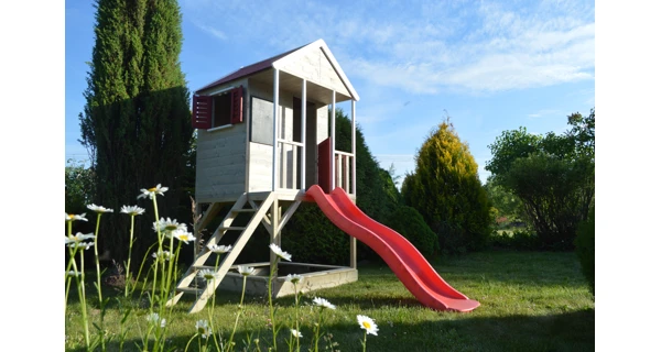 Dětský dřevěný domeček Marimex Veranda se skluzavkou