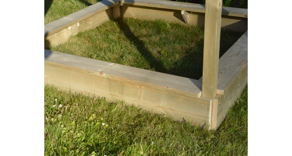 Dětský dřevěný domeček Marimex Veranda se skluzavkou