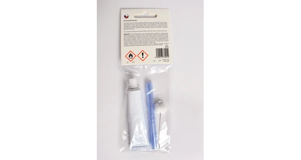 Lepidlo na bazénovou folii