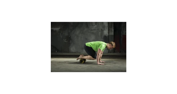 Masážní válec BlackRoll černá