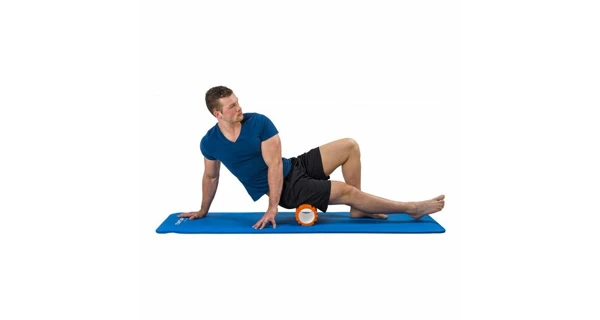 Masážní válec Foam Roller TUNTURI 33 cm / 13 cm oranžový
