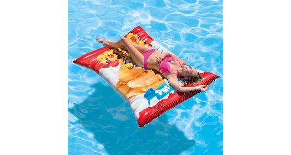 Nafukovací lehátko - chipsy