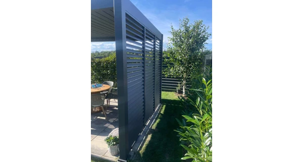 Panel zastínění 1,3 m - fixní horizontální lamely, pro bioklimatickou pergolu, tmavě šedá