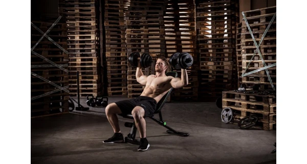 Polohovací lavice UB20 TUNTURI Pro Utility Bench