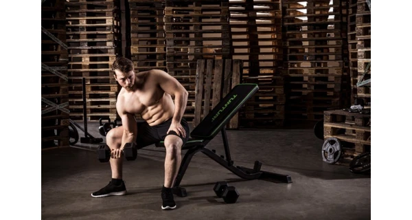 Polohovací lavice UB40 TUNTURI Pro Utility Bench