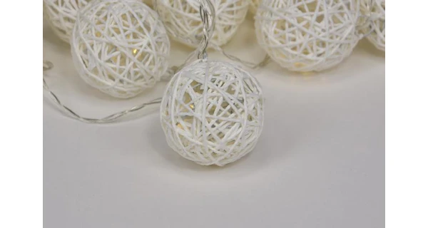 Řetěz ratanové koule 20 LED