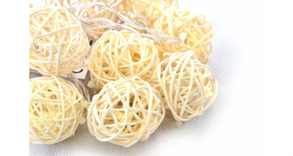 Řetěz ratanové koule 20 LED