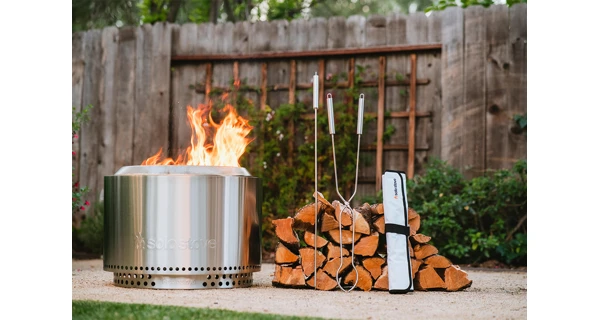 Sada nerezových nástrojů pro přenosná ohniště