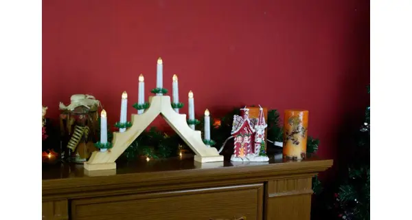 Svícen dřevěný 7 LED