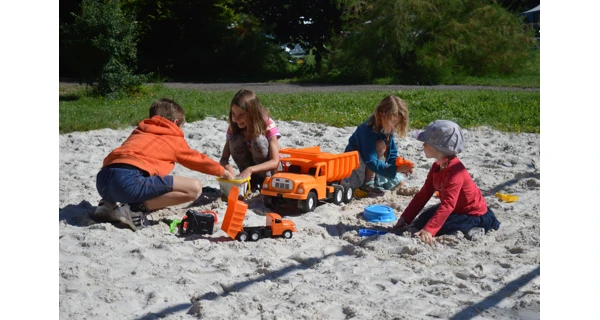 Tatra 148 červeno-modrá pískový set 5 ks