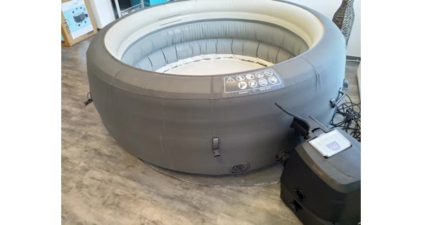 Vířivý bazén Simple Spa - Bubble (vystavený)