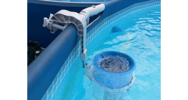 Závěsný skimmer (poškozený obal)